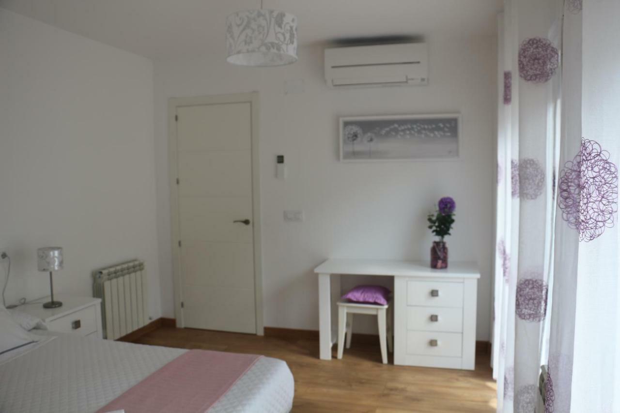 Apartamentos Roca Tarpeya Toledo Exterior photo
