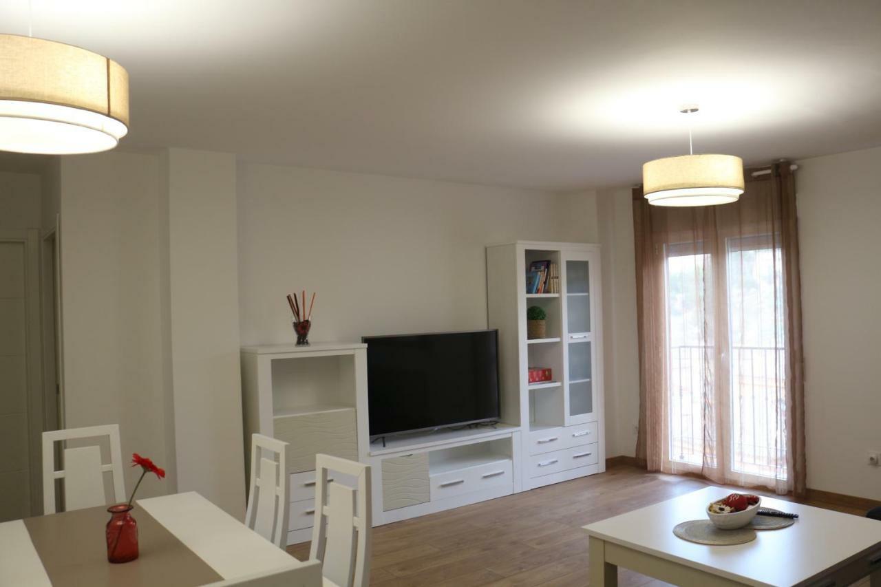 Apartamentos Roca Tarpeya Toledo Exterior photo